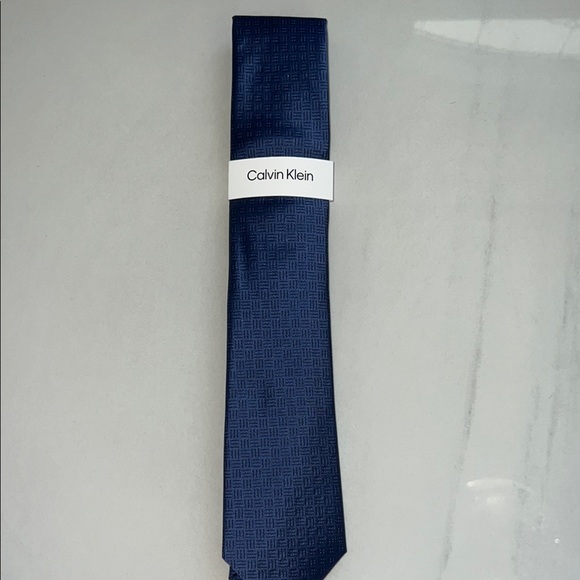 NWT Calvin Klein Light Navy Blue Pattern Tie - Picture 3 of 5